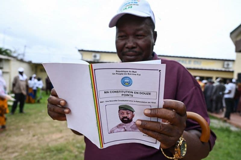 Mali – La validation des résultats du référendum constitutionnel par la Cour constitutionnelle serait-elle un moyen pour l’armée de se maintenir au pouvoir ?