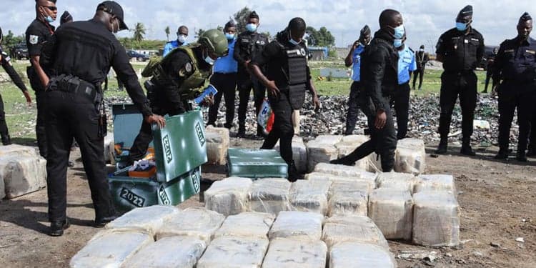 Côte d’Ivoire: Saisie record de cocaïne à Abidjan et San-Pédro, le parquet requiert 10 ans de prison ferme contre les cerveaux du trafic