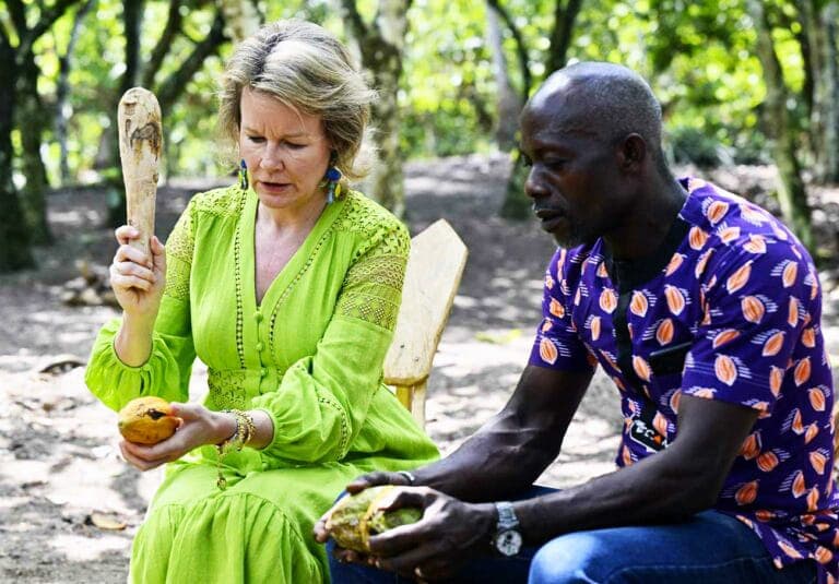 Sommet mondial sur le cacao à Bruxelles: La reine Mathilde s’indigne du niveau de pauvreté des producteurs locaux