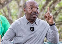 Gabon : Grève de la faim entamée par Ali Bongo, le gouvernement s’inscrit en faux contre les raisons avancées par ses avocats et met en garde…
