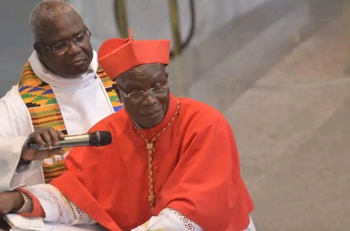 Côte d’Ivoire : Jean-Pierre Cardinal Kutwa parle et remue la classe politique : “ Il faut savoir partir, car les éternels permanents finissent toujours par agacer et l’amour se transforme en haine ”
