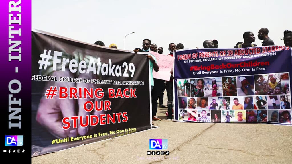 Nigéria : 20 étudiants en médecine en partance pour Enugu kidnappés, la police déploie des hélicoptères et des drones pour leur recherche
