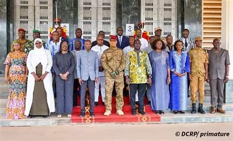 Burkina Faso : Retour à l’ancienne devise « La Patrie ou la mort, nous vaincrons », des articles de la Constitution modifiés