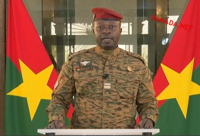 Burkina Faso : 16 officiers et sous-officiers dont l’ancien président Paul Henri Damiba radiés de l’armée