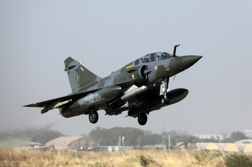 Tchad : L’armée française a amorcé son retrait de Ndjamena, les premiers avions de combat ont quitté le pays