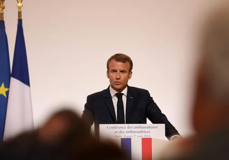 Retrait des armées françaises d’Afrique, Macron dénonce l’ingratitude de certains dirigeants du continent, réactions virulentes du Sénégal et du Tchad