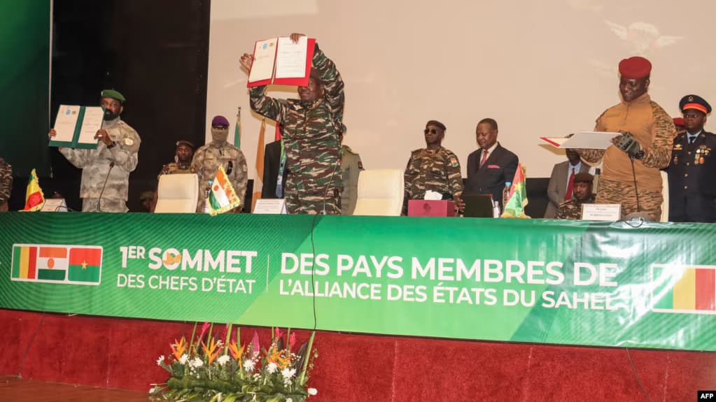 Mali, Niger et Burkina Faso : Le passeport commun de l’AES en circulation dès le 29 janvier, bientôt une force unifiée pour lutter contre le terrorisme