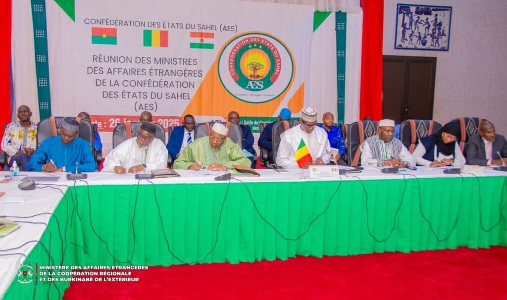 AES : Le Mali, le Niger et le Burkina Faso discutent des modalités de leur retrait de la CEDEAO à Ouagadougou