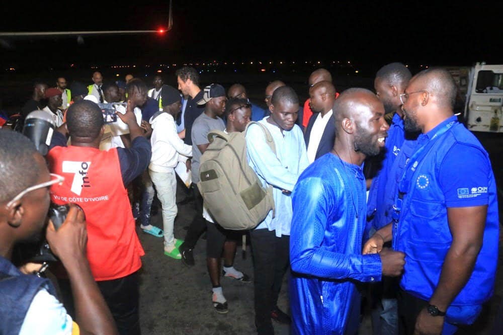 Côte d’Ivoire : Alerte sur un réseau d’escroquerie visant les jeunes Ivoiriens en quête d’un avenir en Europe