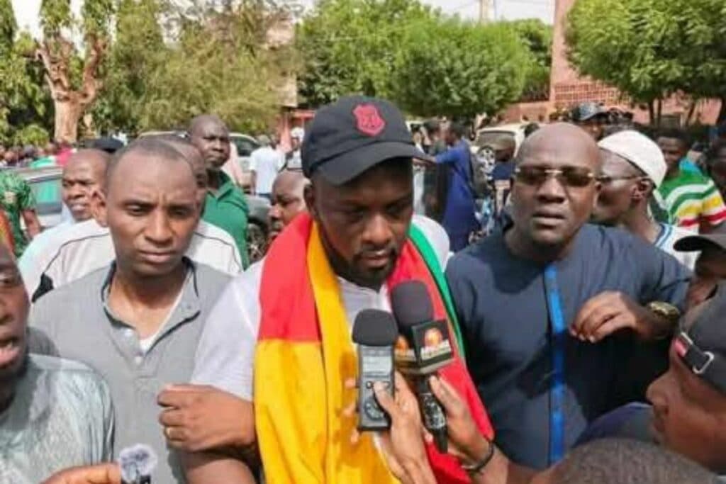 Mali : Dissolution des partis politiques, maintien au pouvoir des militaires…, des Maliens disent non et se dressent contre la junte