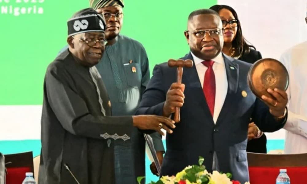CEDEAO : Julius Maada Bio élu président, un nouveau chapitre pour l’Afrique de l’Ouest