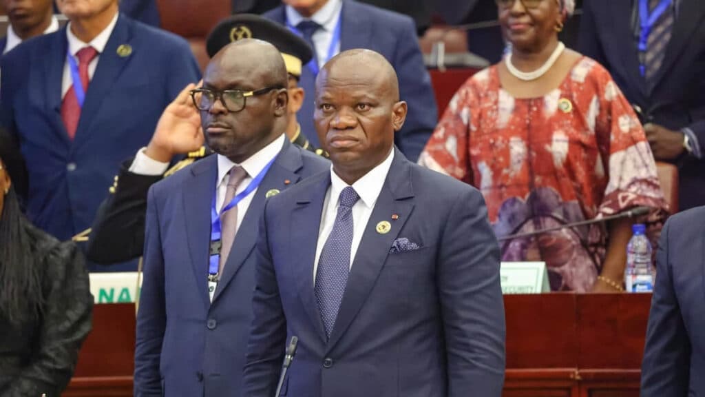 Gabon : Brice Oligui Nguema annonce la fin des bourses d’études pour les Etats-Unis et le Canada dès 2026, les raisons évoquées