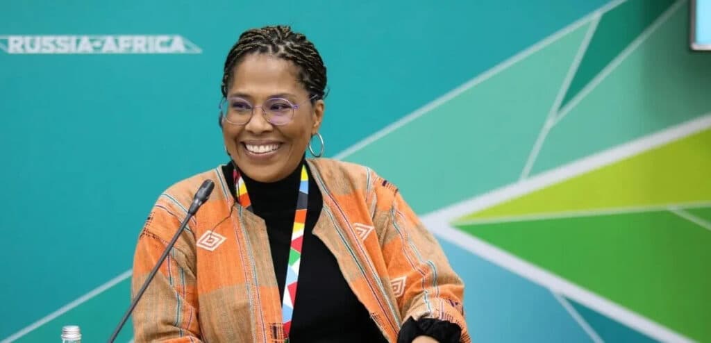 Niger : Nathalie Yamb devient conseillère spéciale du général Abdourahamane Tiani et reçoit un passeport diplomatique