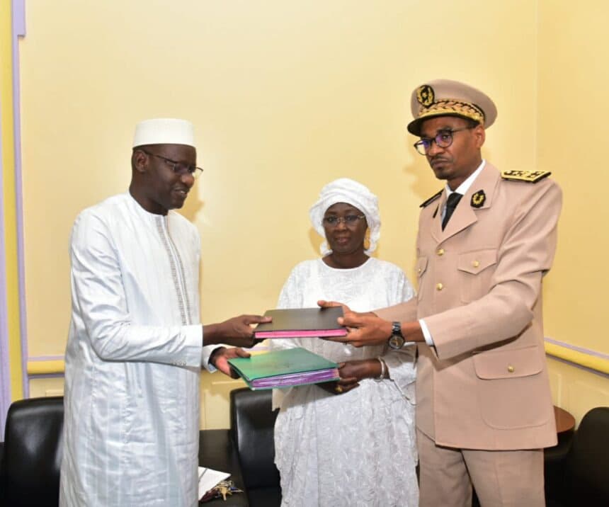Sénégal : Nouveau maire de Dakar, Abass Fall prend fonction et promet de travailler dans un esprit de concertation et de respect mutuel