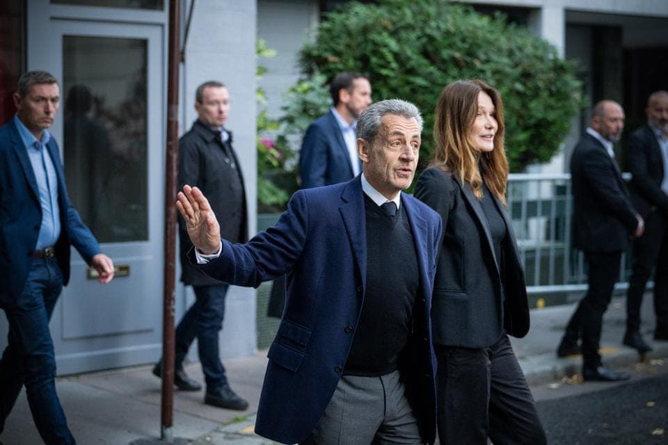 Libye-France : Affaire de soupçons de financement libyen, Nicolas Sarkozy incarcéré à la prison de la Santé, une première historique sous la Ve République