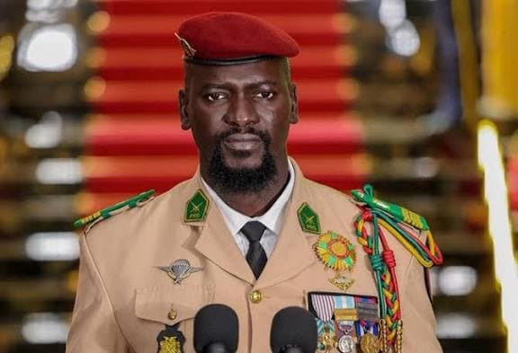 Guinée : Fin du suspense, Mamadi Doumbouya officialise sa candidature à la présidentielle du 28 décembre