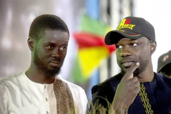Sénégal : Au sommet de l’État, l’ombre de 2029 fissure le tandem Diomaye–Sonko