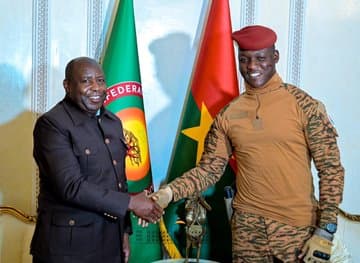 Burkina Faso : Évariste Ndayishimiye en mission décisive pour débloquer la crise entre Ouagadougou et l’UA
