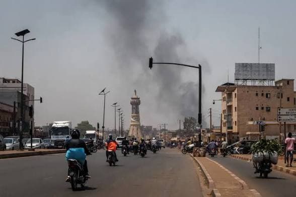 Paris invite ses ressortissants à quitter le pays «dès que possible»