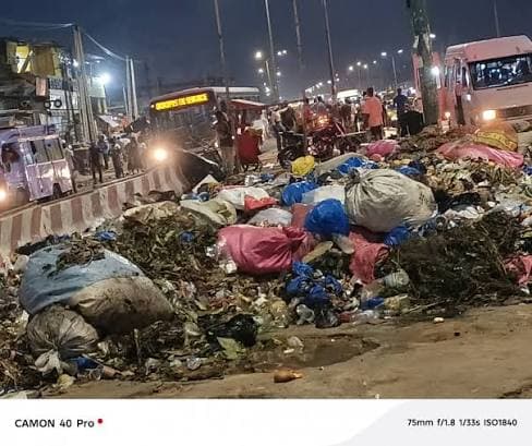 Côte d’Ivoire : Abidjan, l’insalubrité atteint un niveau alarmant, les populations grognent, le gouvernement hausse le ton