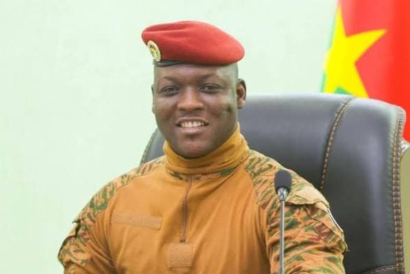 Burkina Faso : Les étudiants devront désormais obtenir une autorisation officielle avant de partir étudier à l’étranger