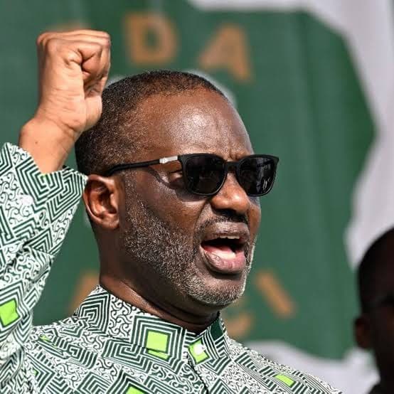 Côte d’Ivoire : Procès en destitution de Tidjane Thiam, le tribunal reporte sa décision au 22 octobre, le PDCI-RDA dénonce une procédure « grotesque »