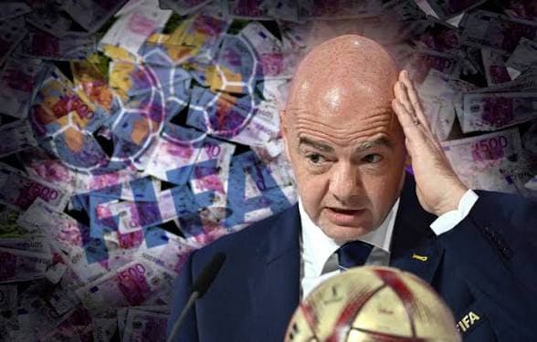 FIFA : La pression monte contre Gianni Infantino, l’hypothèse d’un départ gagne du terrain
