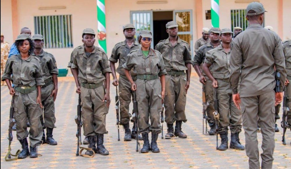 Burkina Faso : Une quarantaine de journalistes contraints à une formation militaire au nom du patriotisme