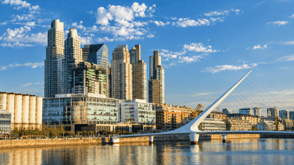 Argentine : les fintech prévoient 2,2 milliards de dollars d’investissements en 2027