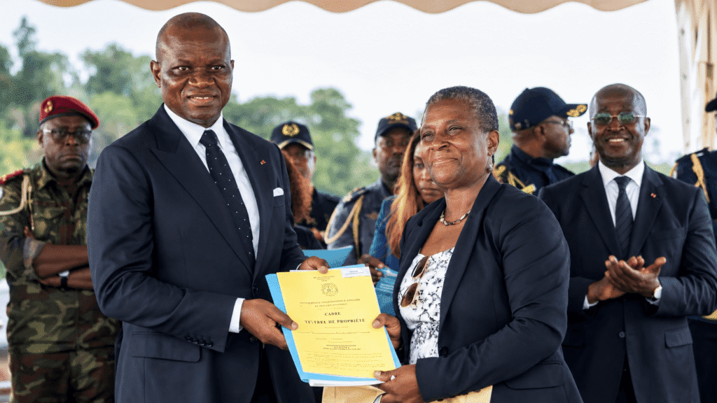 Gabon : 16 000 titres fonciers finalisés, le gouvernement accélère la régularisation des propriétés